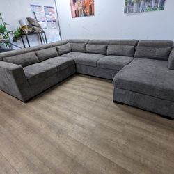 Free Delivery! Grey Modern Sectional Couch With Pullout And Storage 