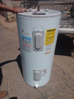 $$170$$! Electric water heater - boiler electrico