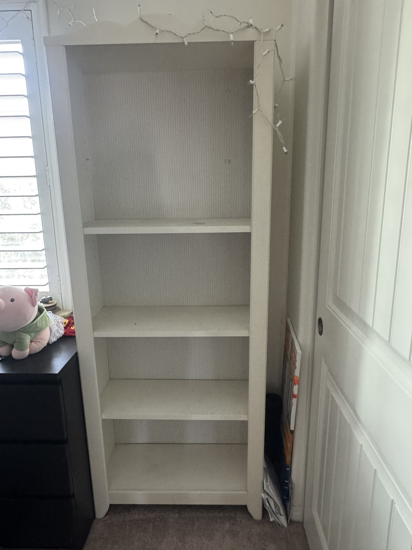 White Shelves
