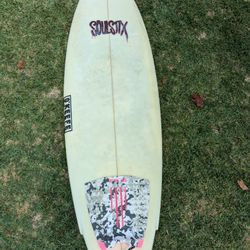 5'9'' Epoxy Surfboard. Need To Sell ASAP!