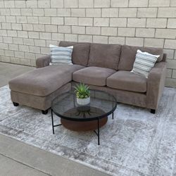 *Free Delivery* Costco Sectional w/ Reversible Chaise