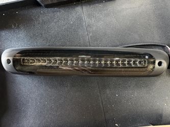 07-13 CHEVROLET SILVERADO GMC SIERRA 2500HD 3500HD SMOKED LED 3RD BRAKE LIGHT LAMP