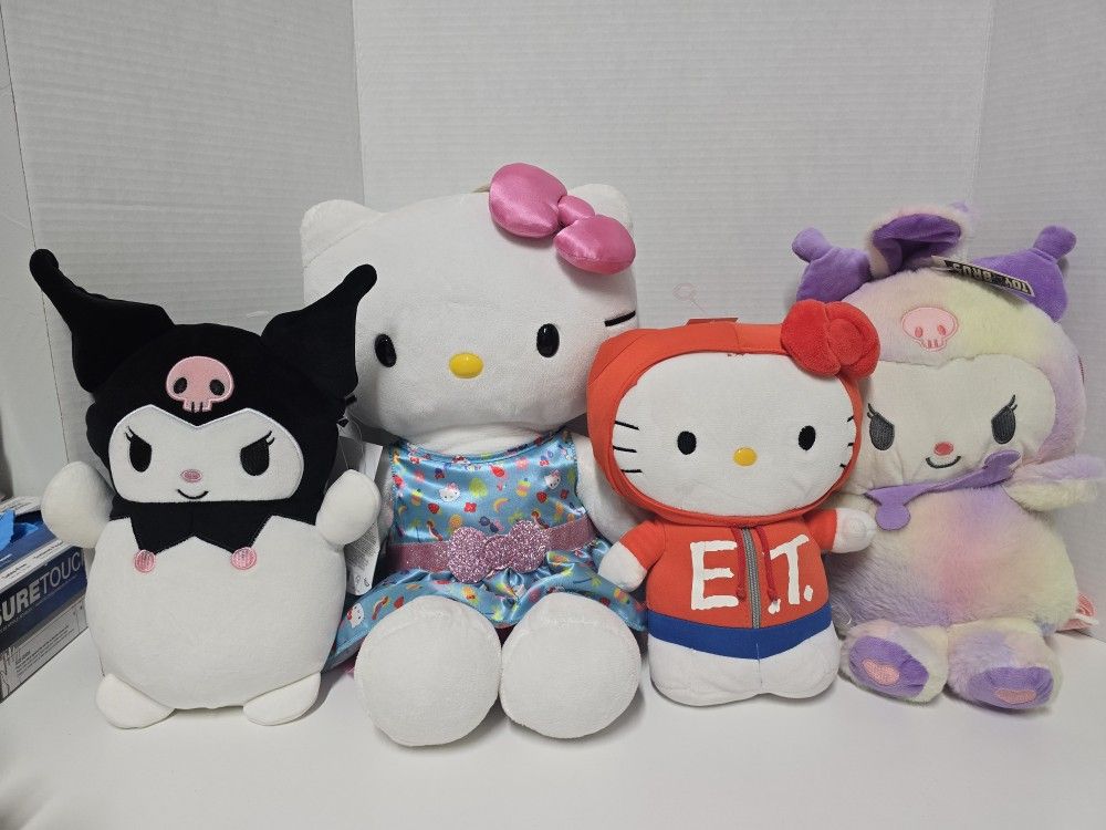 Hello Kittys @ToyBros