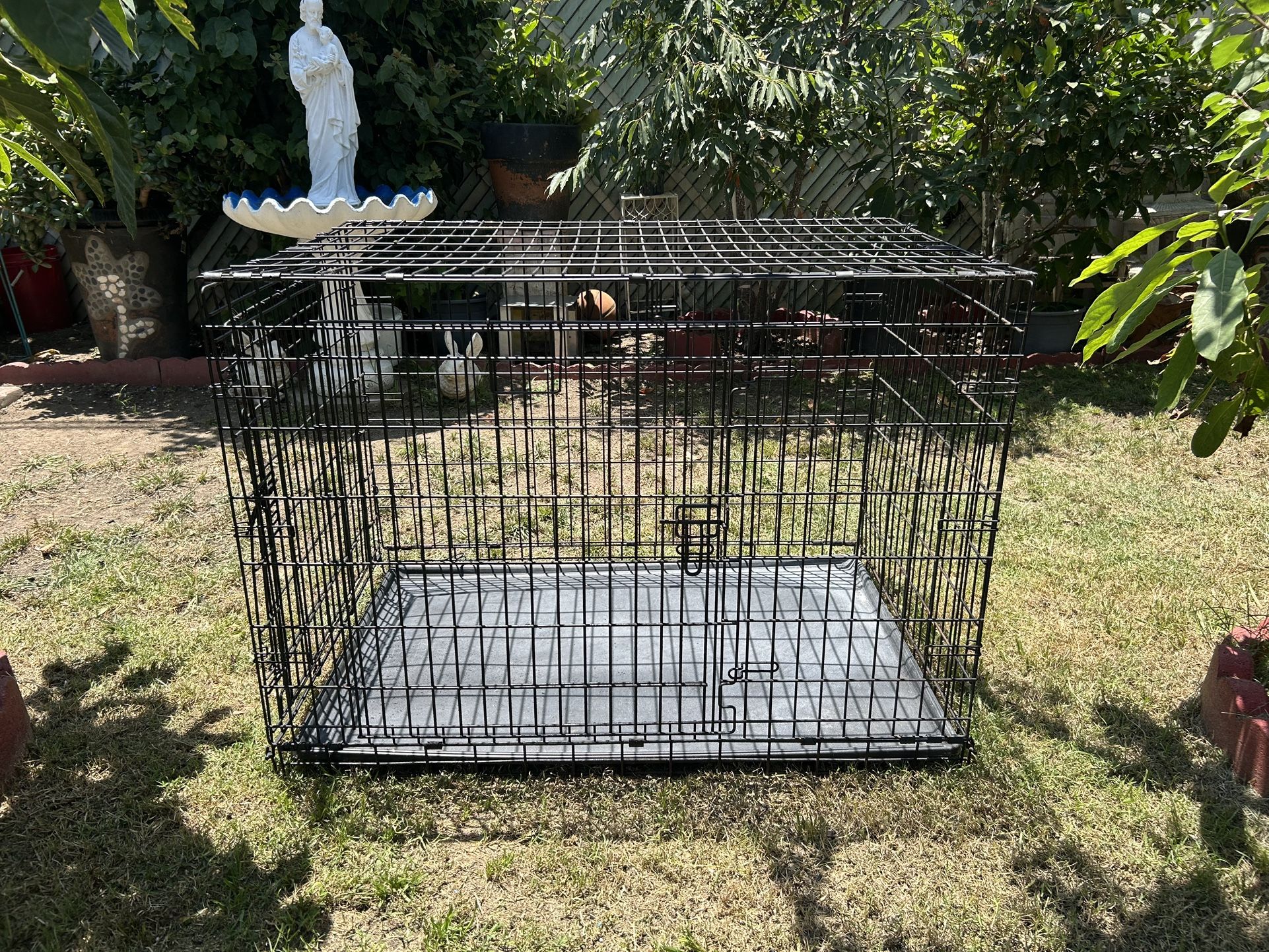 Large dog crate / dog crate / 42 x 28 x 30 dog crate
