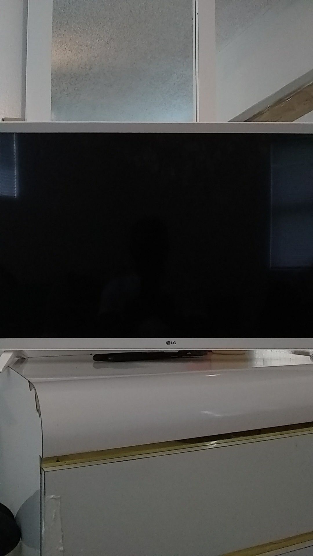 LG 32 LK610 BBUA Smart TV