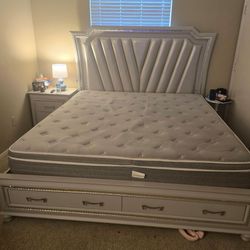 Bedroom set