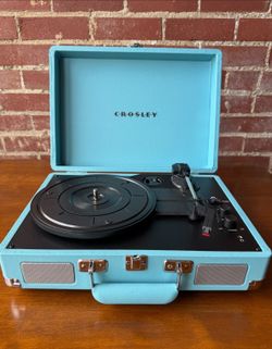 Crosley cruiser plus portable  turntable with Bluetooth