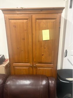 Four-door cabinet