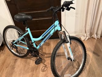 Huffy Mountain Sport 21-Speed Mountain Bike
