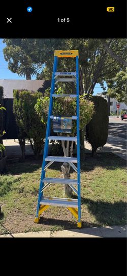 Ladder 8 feet fiberglas