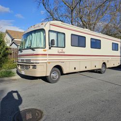 1995 Fleetwood Bounder