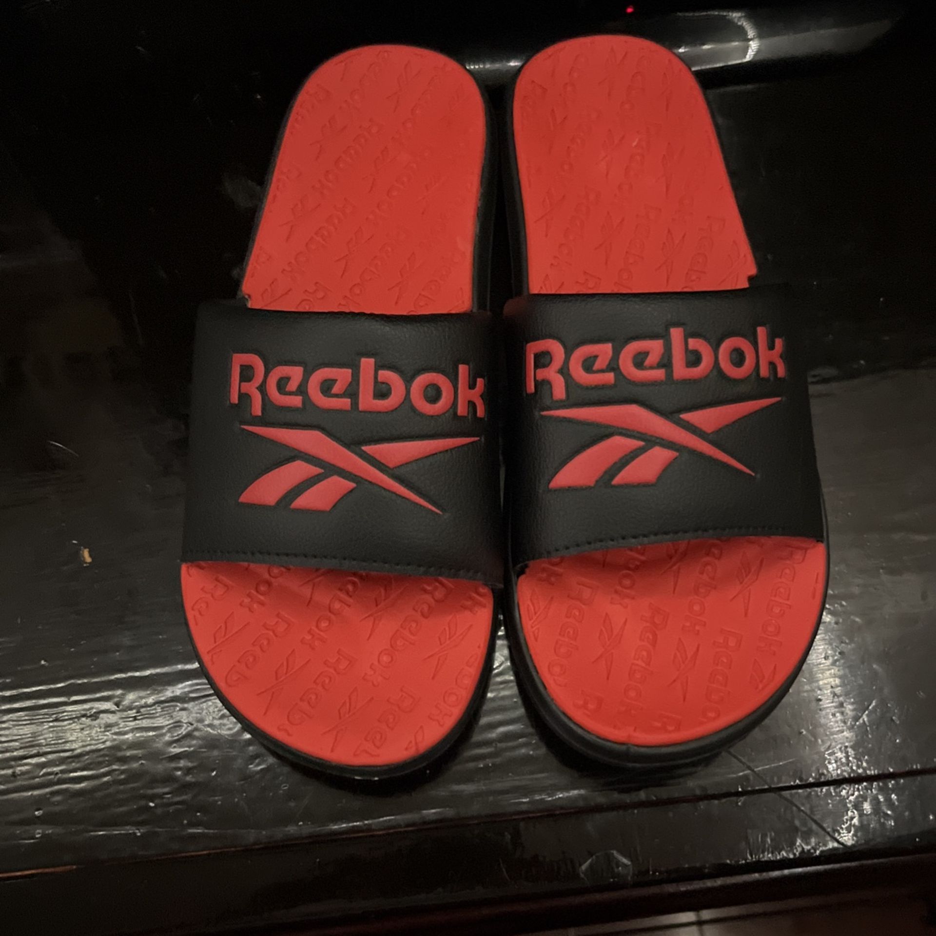 Reebok slides size 7