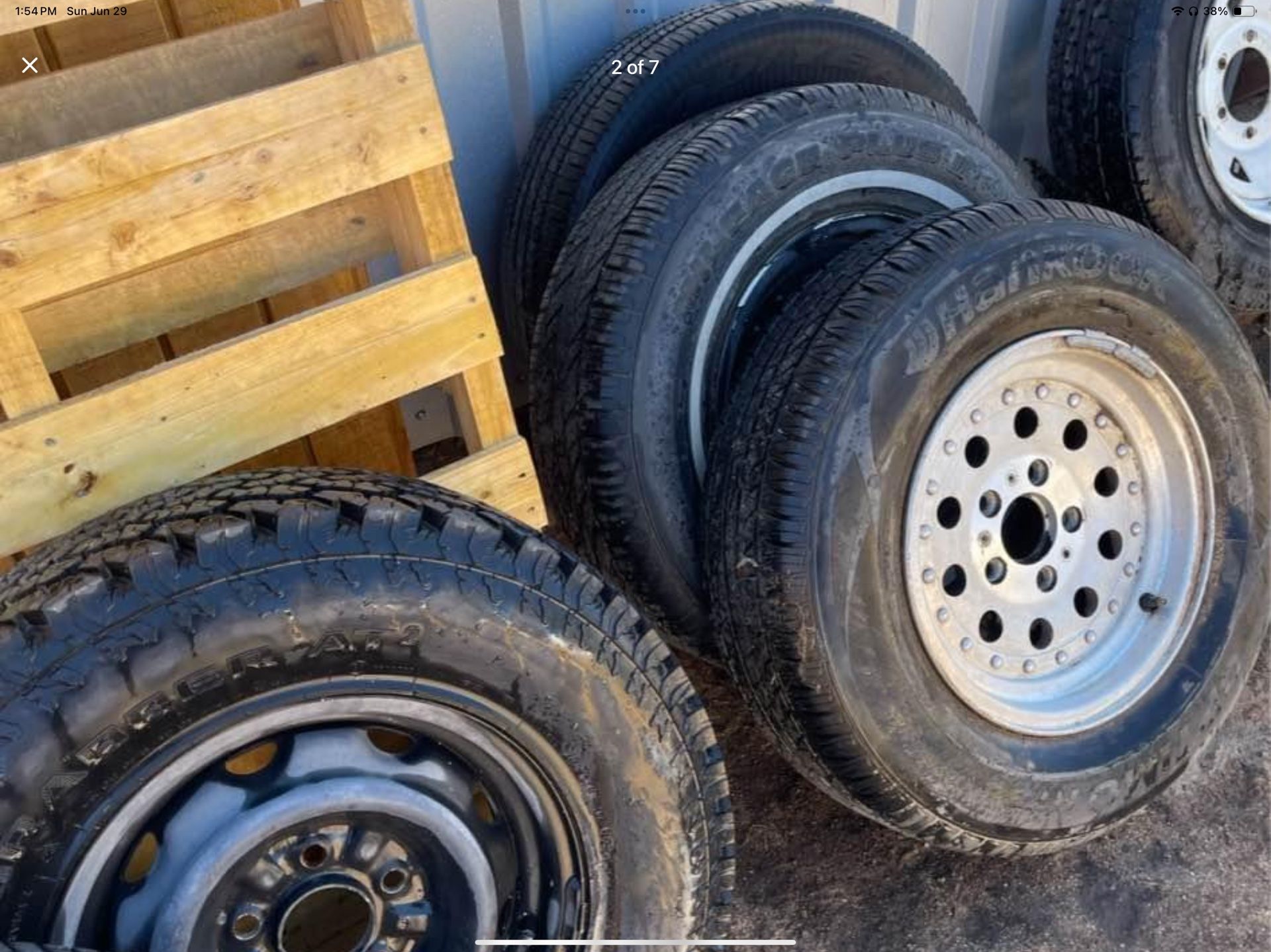 Llantas Y Rines Para Toyota Pickup They Use The Tires Are All But Still Holding The Air You Use The Rim Or You Can Use Fro Spares All 5 Tires Rims