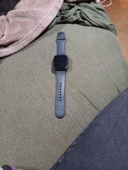 NEEDS TO GO ASAP! Apple watch series 6 Plus A Charging Station For Apple