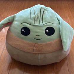 Extra Large Baby Yoda