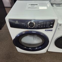 8 cu. ft. Front Load Electric Dryer with Perfect Steam and LuxCare Dry System, ENERGY STAR in White