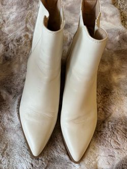 Steve Madden Cream Leather ankle Boots
