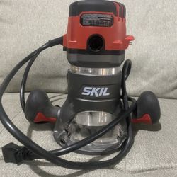 Skill Plunged Router