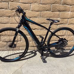SPECIALIZED Turbo X E-bike  LIKE NEW 