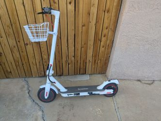 Refurbished iScooter i8 Electric Scooter