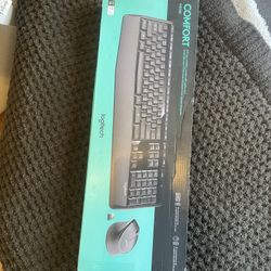 Logitech Comfort Mk345 Keyboard & Mouse