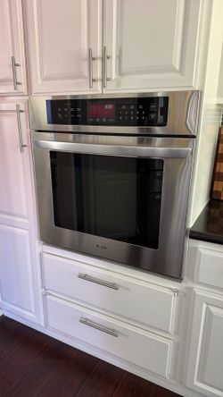 4.7 cu.ft. Capacity 30" Built-in Single Wall Oven with Crisp Convection