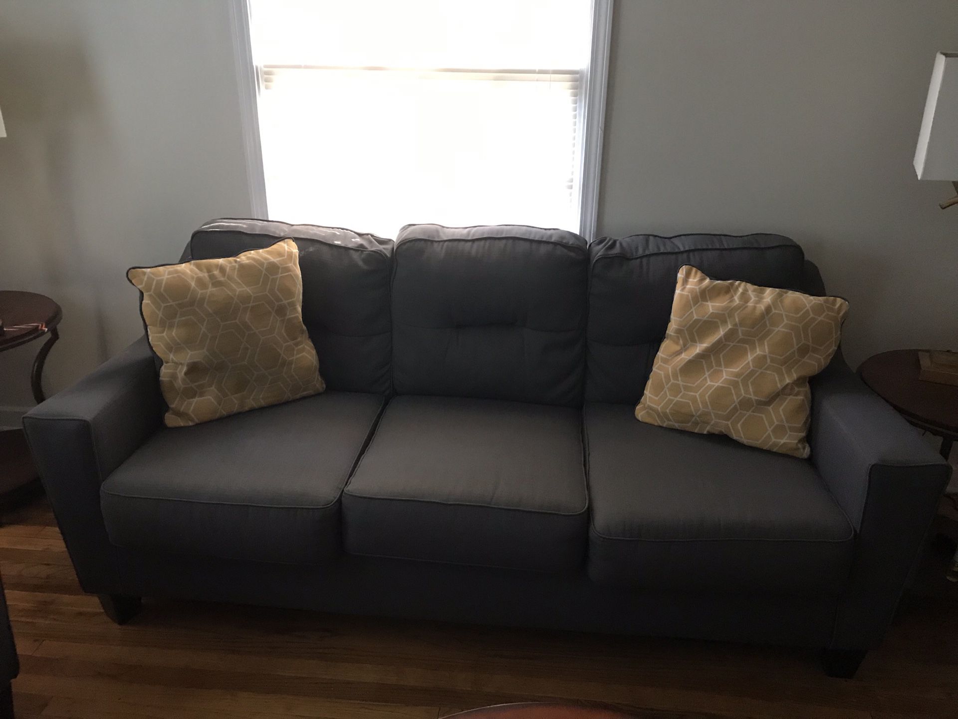 Almost new LIVING ROOM SET