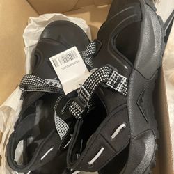 Size 7 Nike Oneonta Sandals 