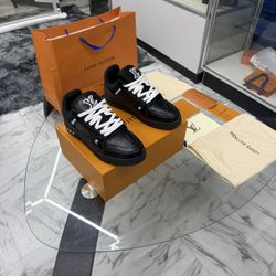 All Black Lv Trainers