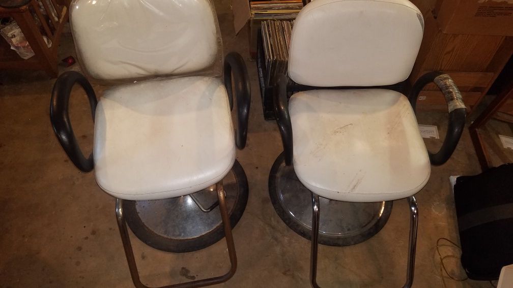 Stylist chairs