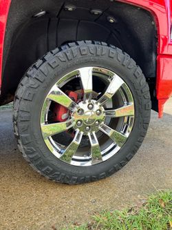 4< 22" OEM Chevy/GMC wheels & 35s 6LUG
