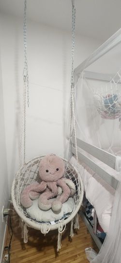 Hanging Chair, Swinging Chair