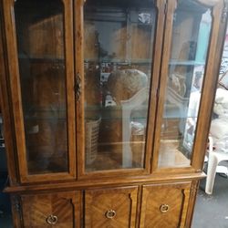 China Cabinet Good Condition 