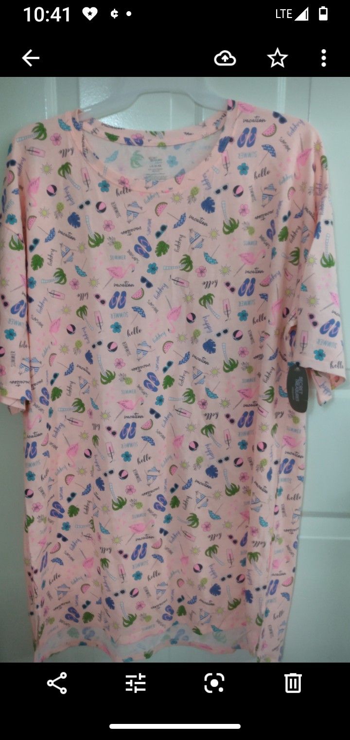 BRAND NEW PRETTY PASTEL SLEEPSHIRT