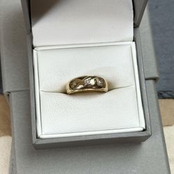 14k Yellow Gold Diamond Band Ring