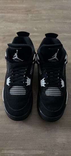 Jordan 4 white thunder
