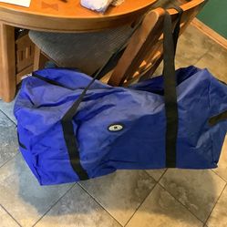 Leisure like new large sports/travel bag multiple zippers and compartments all working Length 30” 14” tall Depth 14”