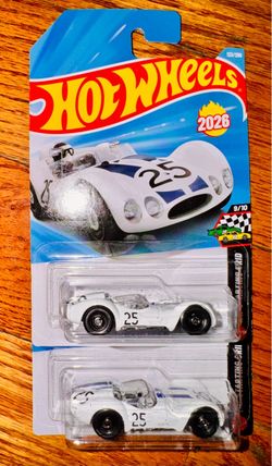Hot Wheels 2026 Starting Grid 9/10 Two-Pack