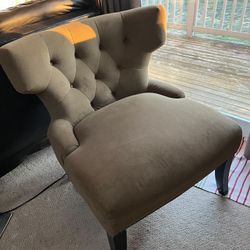 Avenue Six Curves Oyster Hourglass Chair