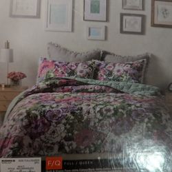 100% Cotton Full/Queen Lauren Conrad Pink and Purple Watercolor Design Quilt with 2 shams