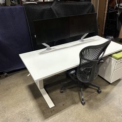 Haworth Standing Desk 72x30! Electric Height Adjustable Table! We Also Have Ergonomic Chairs And Monitor Arms Available! 