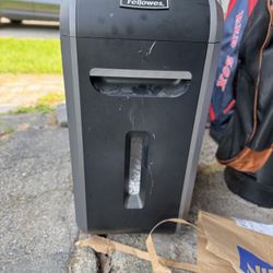 Fellowes Powershredder Like New!