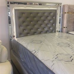 PLATINUM Silver BED 🛏️ (solid wood bed W/ Glass Trim & LED’s)