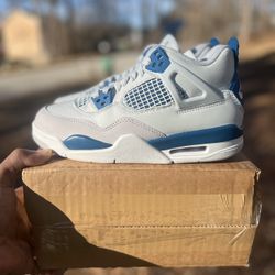Jordan 4 Retro 