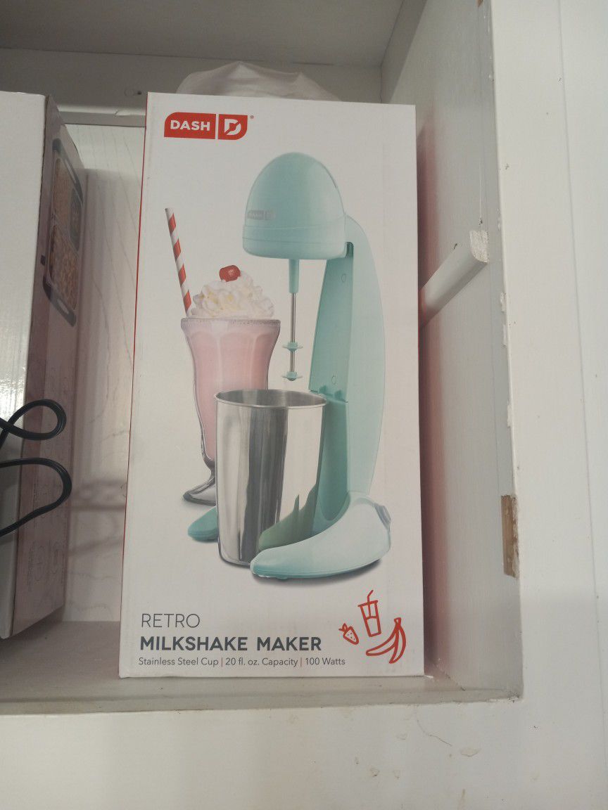 Dash Retro Milkshake Maker