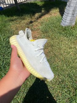 Yeezy boost 350’s size 4 and a half