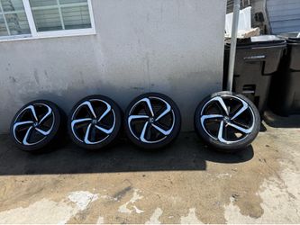 2022 Honda accord 19 inch oem wheels with tires