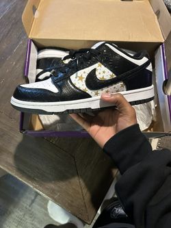Nike Dunk Low SB Supreme Stars