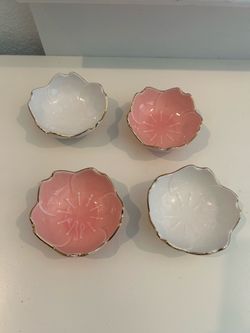 Ceramic Flower-Shaped Mini Bowls Set of 4
