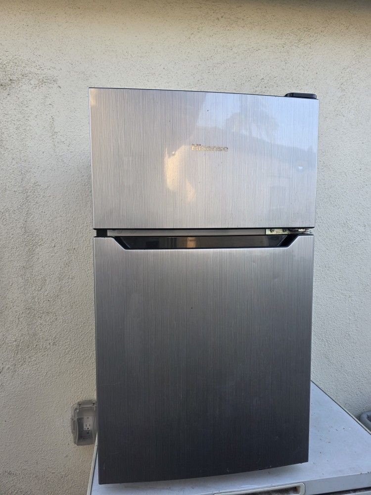 Small Refrigerator